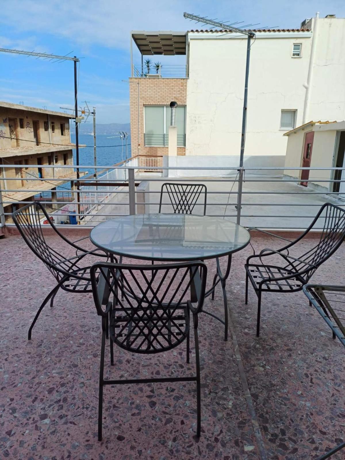 Beach Front Apartment Nea Palatia Экстерьер фото