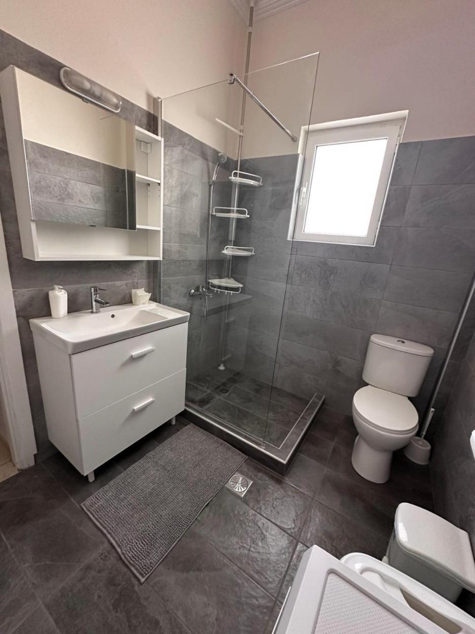 Beach Front Apartment Nea Palatia Экстерьер фото